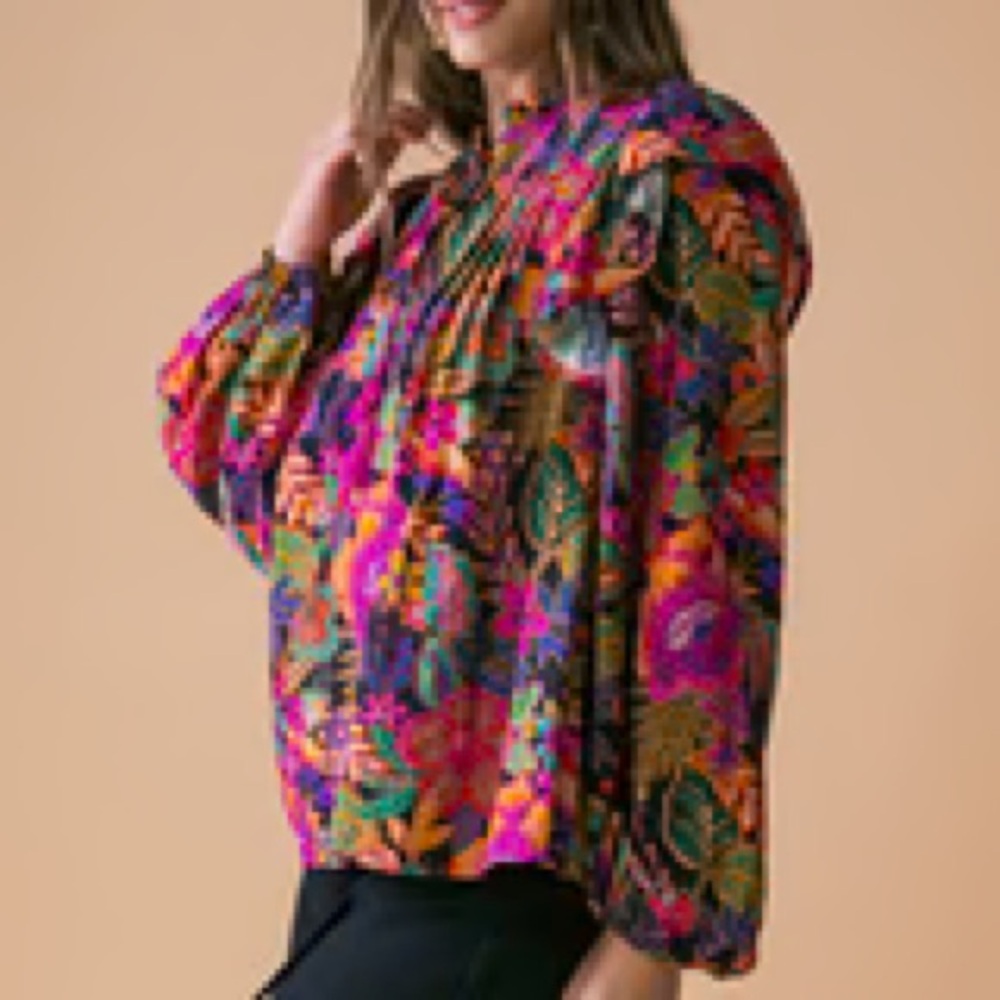 Flying tomato top